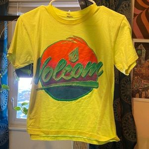 Retro volvom crop top